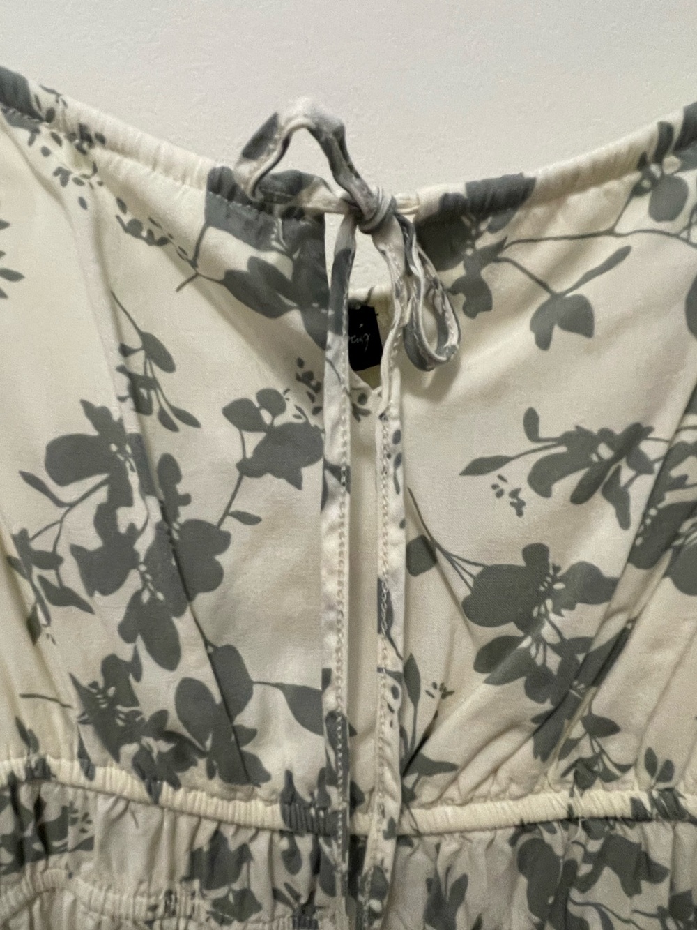 Streetwear Society Ivory Maxi Dress with Sage Floral Print - Picture 5 of 12